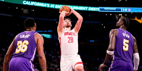 O Άλπερεν Σενγκούν εναντίον των Λέικερς