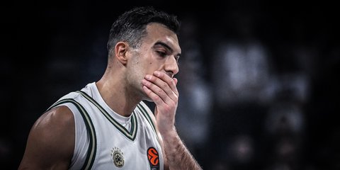 Ο Κώστας Σλούκας στο παιχνίδι απέναντι στην Παρτιζάν 