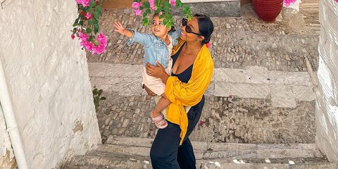 Texas Family Trades American Suburbs for Greek Island