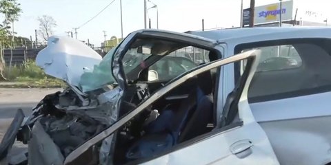 Σοβαρό τροχαίο στη Θεσσαλονίκη, αυτοκίνητο συγκρούστηκε με φορτηγό