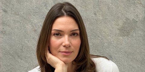 H Βίκυ Καγιά με total white look 