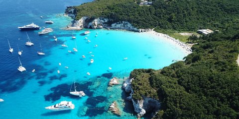 Παραλία Βουτούμι, Αντίπαξοι/ Φωτογραφία: Shutterstock