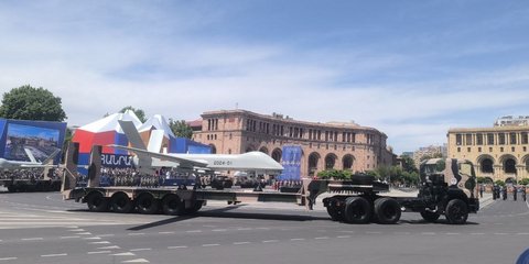 Η Αρμενία πραγματοποίησε την πρώτη στρατιωτική παρέλαση εδώ και δέκα χρόνια 