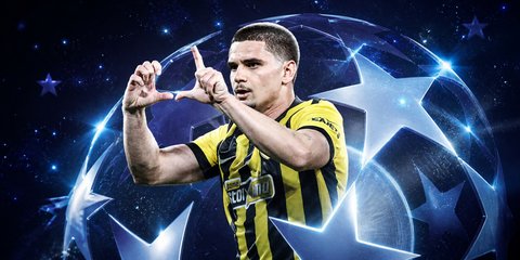 O Ραζβάν Μαρίν της ΑΕΚ με φόντο τα αστέρια του UEFA Champions League