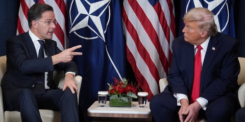 Ο ΓΓ του ΝΑΤΟ, Μαρκ Ρούτε και ο πρόεδρος των ΗΠΑ, Ντόναλντ Τραμπ