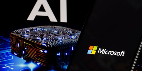 Διαρροή εγγράφου της Microsoft προκαλεί ερωτήματα για το πώς οι τεχνολογικοί κολοσσοί αντιλαμβάνονται τη σχέση ανάμεσα στους χρήστες και τα συστήματα AI / SHUTTERSTOCK