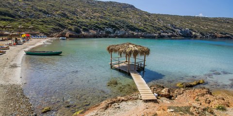 καλυβα στη θαλασσα 