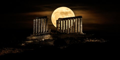 Πανσέληνος-όνειρο στο Σούνιο / Φωτογραφία: INTIME NEWS / ΛΙΑΚΟΣ ΓΙΑΝΝΗΣ