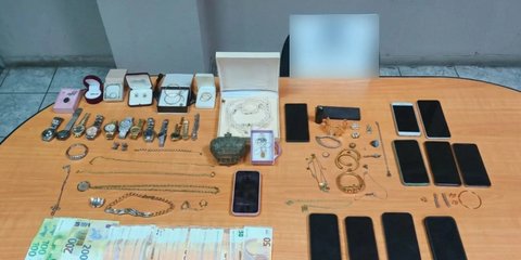 Σπείρα «χτυπούσε» κοσμηματοπωλεία με κλεμμένα οχήματα: Με έδρα στον Άνω Κορυδαλλό και λεία 370.000 ευρώ 