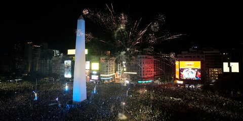 Οι πανηγυρισμοί των φίλων της Αργεντινής στο Μπουένος Άιρες