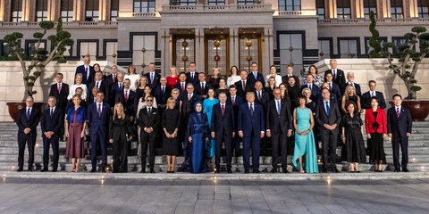 Οικογενειακή φωτό ΝΑΤΠ