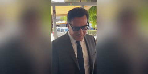 Γεωργιάδης για τα γυαλιά ηλίου που έγιναν viral: Ναι είναι τα meta2, τα διάλεξα διότι μου αρέσουν