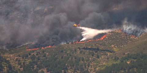 Καταστροφικές πυρκαγιές σαρώνουν περιοχές της Ισπανίας