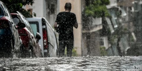 Κλέαρχος Μαρουσάκης: «Καμπανάκι» για πλημμυρικά επεισόδια, ποιες περιοχές επηρεάζονται - Πότε επιστρέφει το «καλοκαίρι»