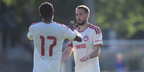 Οι Λουίζ και Φορτούνης στο γκολ του αρχηγού