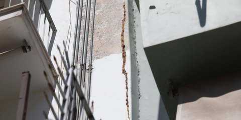 Ρωγμή σε κτίριο στην Κυψέλη