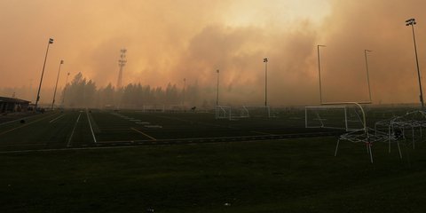 ΗΠΑ: Μεγάλες δασικές πυρκαγιές στην Ουάσιγκτον -Κάηκαν σπίτια, δεκάδες χιλιάδες κάτοικοι απομακρύνθηκαν