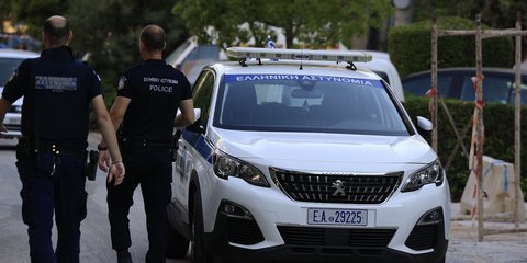 Θεσσαλονίκη: Συνελήφθη οικιακή βοηθός για κλοπή 50.000 ευρώ και δύο χρυσών λιρών
