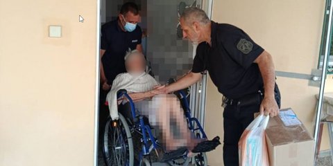 Φωτιές: Πόρτα πόρτα οι αστυνομικοί απομάκρυναν κατοίκους