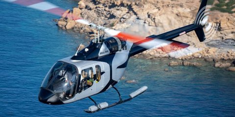 Διακοπές με ελικόπτερο στα νησιά: Πόσο κοστίζει μια πτήση σε Αιγαίο και Ιόνιο