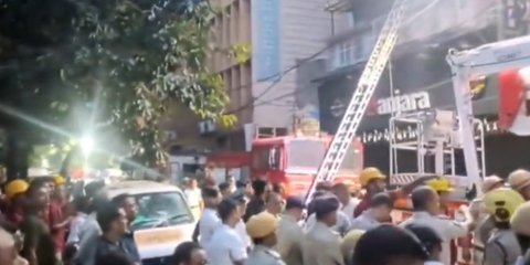 Πυρκαγιά σε ξενοδοχείο στην Κολκάτα, τουλάχιστον 9 νεκροί