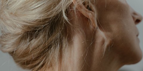 H κλασική  Nivea στο μπλε κουτί μπορεί να μειώσει τις ρυτίδες; Οι ειδικοί το ξεκαθαρίζουν