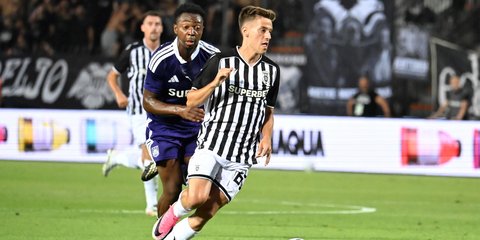 Ο Γιάννης Κωνσταντέλιας στο πρώτο παιχνίδι του ΠΑΟΚ με την Άντερλεχτ