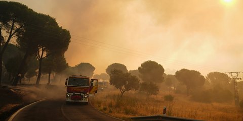 Ισπανία: Νέα μεγάλη μάχη με τις φλόγες δυτικά της Μαδρίτης -Εντολή να παραμείνουν στα σπίτια τους 3.500 κάτοικοι