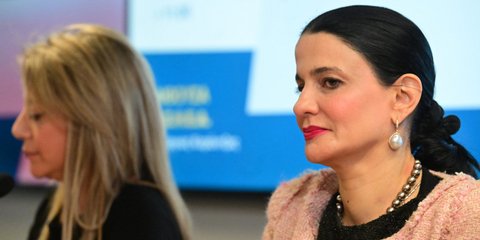 Μαρία Γκρατσία, Μαρία Καρυστιανού