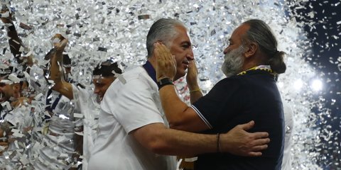 Ο ΟΦΗ αποθέωσε το fair play του Μάριου Ηλιόπουλου στην απονομή του Super Cup: «Αυτό είναι το ποδόσφαιρο» [βίντεο]