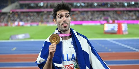 Ευρωπαϊκό Πρωτάθλημα Στίβου: Η ελληνική αποστολή αποθέωσε τον πρωταθλητή Τεντόγλου στην υποδοχή του στο ξενοδοχείο [βίντεο]