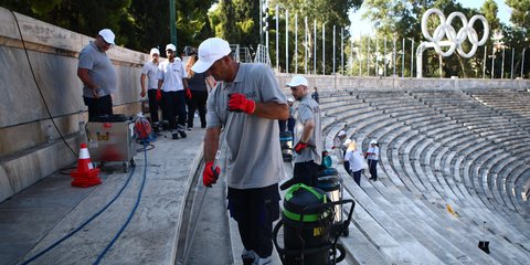 Ξεκίνησε ο καθαρισμός των μαρμάρων στο Παναθηναϊκό Στάδιο