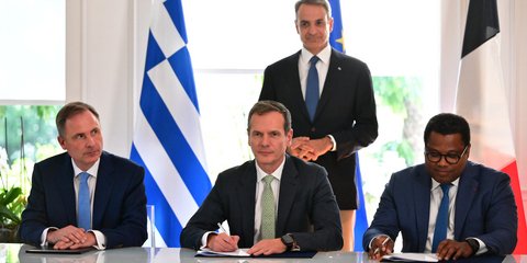Έπεσαν οι υπογραφές με τη γαλλική Meridiam για την ηλεκτρική διασύνδεση Ελλάδας-Κύπρου 