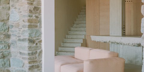 Ένα σπίτι στην Τήνο που μοιάζει ημιτελές -Κι όμως, είναι σχεδιασμένο μέχρι την τελευταία λεπτομέρεια