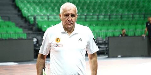 Ο Ζέλικο Ομπράντοβιτς στην προπόνηση του Παναθηναϊκού