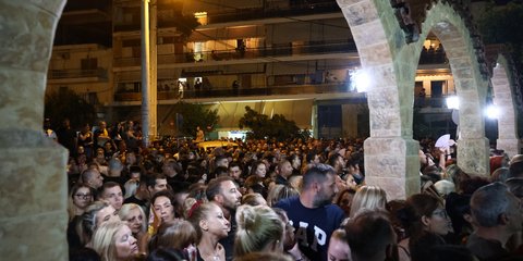 Αγρυπνία Μαζωνάκη: Τα ξημερώματα στην εκκλησία Μουζουράκης, NiVO, Αδαμαντίδης, Λιβάνης [βίντεο]