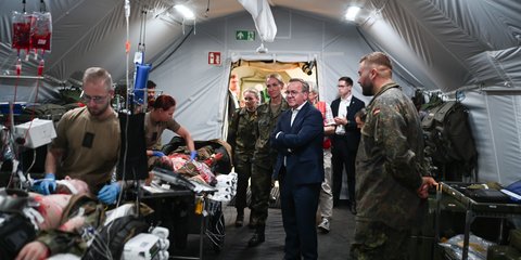 Bloomberg: Τα νοσοκομεία της Γερμανίας προετοιμάζονται για έναν πιθανό πόλεμο του ΝΑΤΟ με τη Ρωσία
