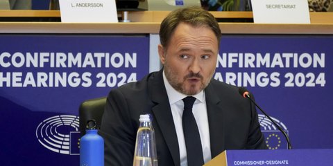 ΕΕ -Επίτροπος Ενέργειας: «Οι Βρυξέλλες εξετάζουν τι μπορούν να κάνουν για να μειωθεί η τιμή των καυσίμων ενόψει του χειμώνα»