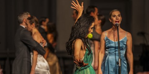 KONTAKTHOF | Pina Bausch | Η παράσταση – γεγονός επιστρέφει για 2η χρονιά | Κεντρική Σκηνή Κτηρίου Τσίλλερ