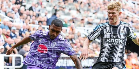 Αγωνιστικό στιγμιότυπο από το παιχνίδι της Νιούκαστλ με τη Μπόρνμουθ στην Premier League