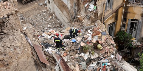 Woman Confirmed Dead, Five Still Missing After Athens Building Blast