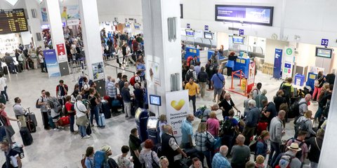 Επιβάτες αεροδρομίου