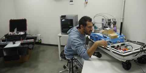 Στα άδυτα του νέου «έξυπνου» κτιρίου του «Δημόκριτου» -Από τα αυτόνομα σκάφη έως τον υπερυπολογιστή «Δαίδαλος»