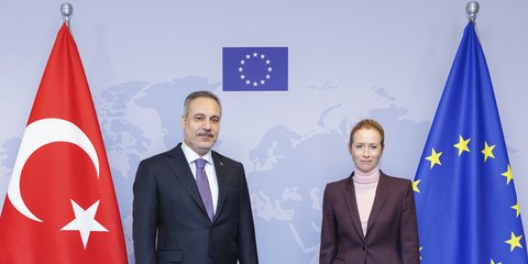 Η Κάγια Κάλας και ο Χακάν Φιντάν σε συνάντηση στις Βρυξέλλες