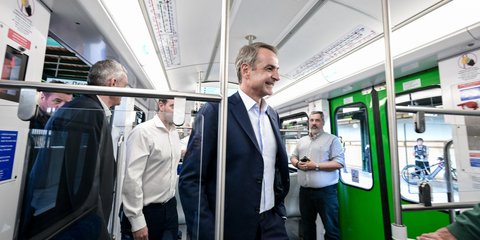 Mitsotakis Rides Athens' First Rebuilt Line 1 Train, Admits Line Is in 'Very Problematic' State