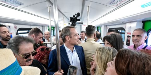 Ο Κυριάκος Μητσοτάκης στον Ηλεκτρικό