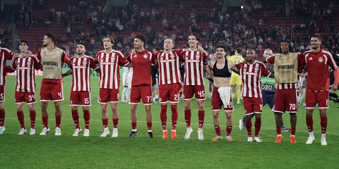 Οι παίκτες του Ολυμπιακού μετά τη νίκη κόντρα στην Σπάρτα Πράγας