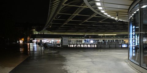 Παρίσι: Έδιωξαν περίπου 3.000 θεατές από σινεμά, εν μέσω προβολής, λόγω της απαγόρευσης κυκλοφορίας -Έξαλλοι ζητούσαν τα χρήματά τους πίσω