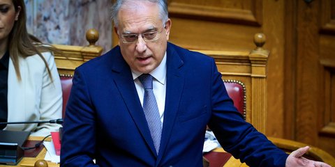 Τάκης Θεοδωρικάκος στη Βουλή
