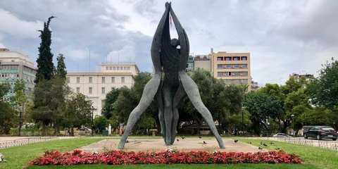 Νέες φυτεύσεις από τον Δήμο Αθηναίων στην πλατεία Κλαυθμώνος